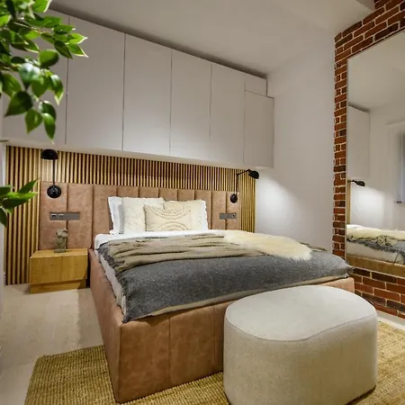 Modern Symphony - Stunning Apartment