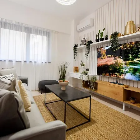 Modern Symphony - Stunning Apartment
